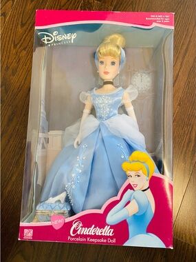 Disney Brass Key Collectible Porcelain Cinderella Doll 16” 2002